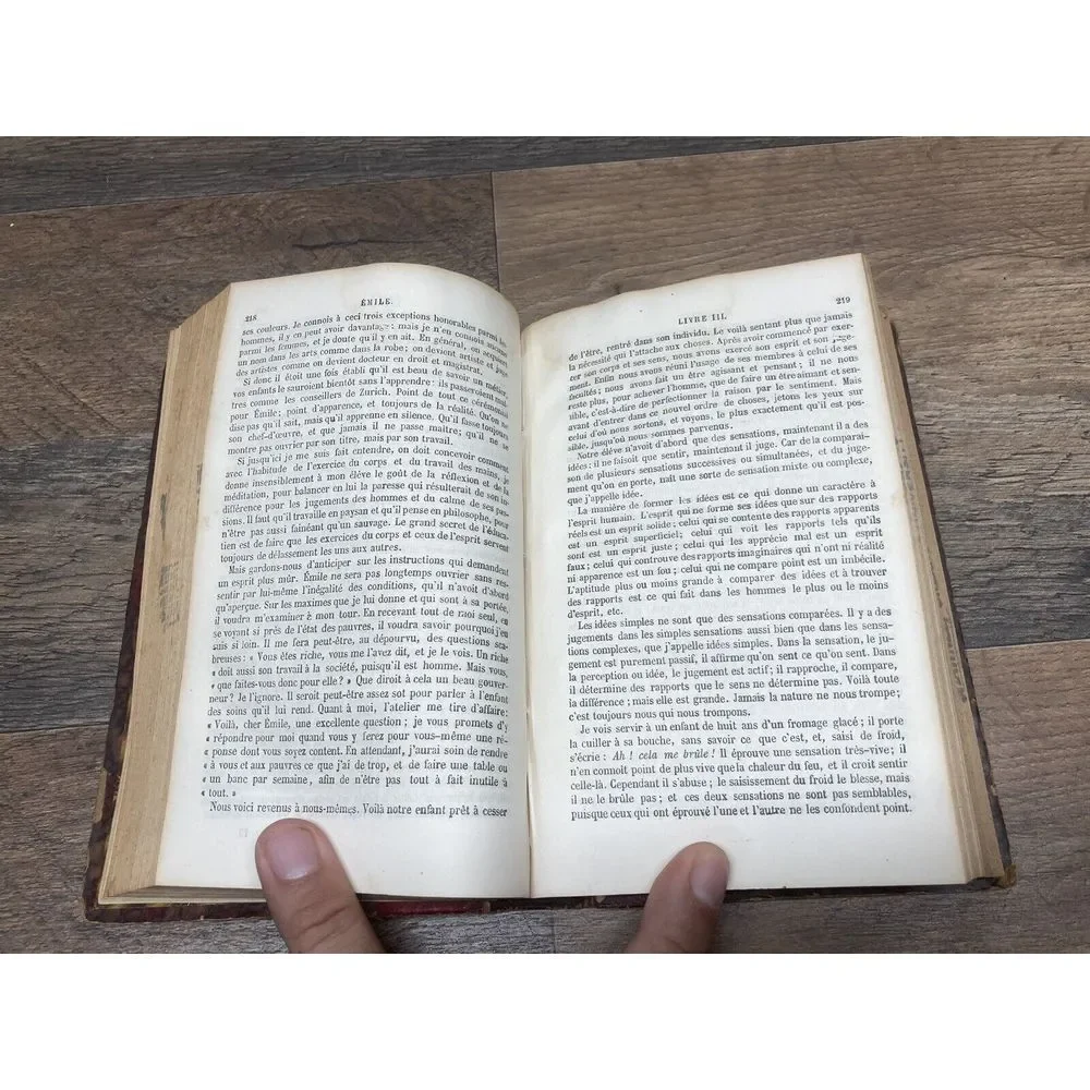 Emile ou De L'Education. J-J Rousseau Undated Librairie Garnier Freres -‎ Good